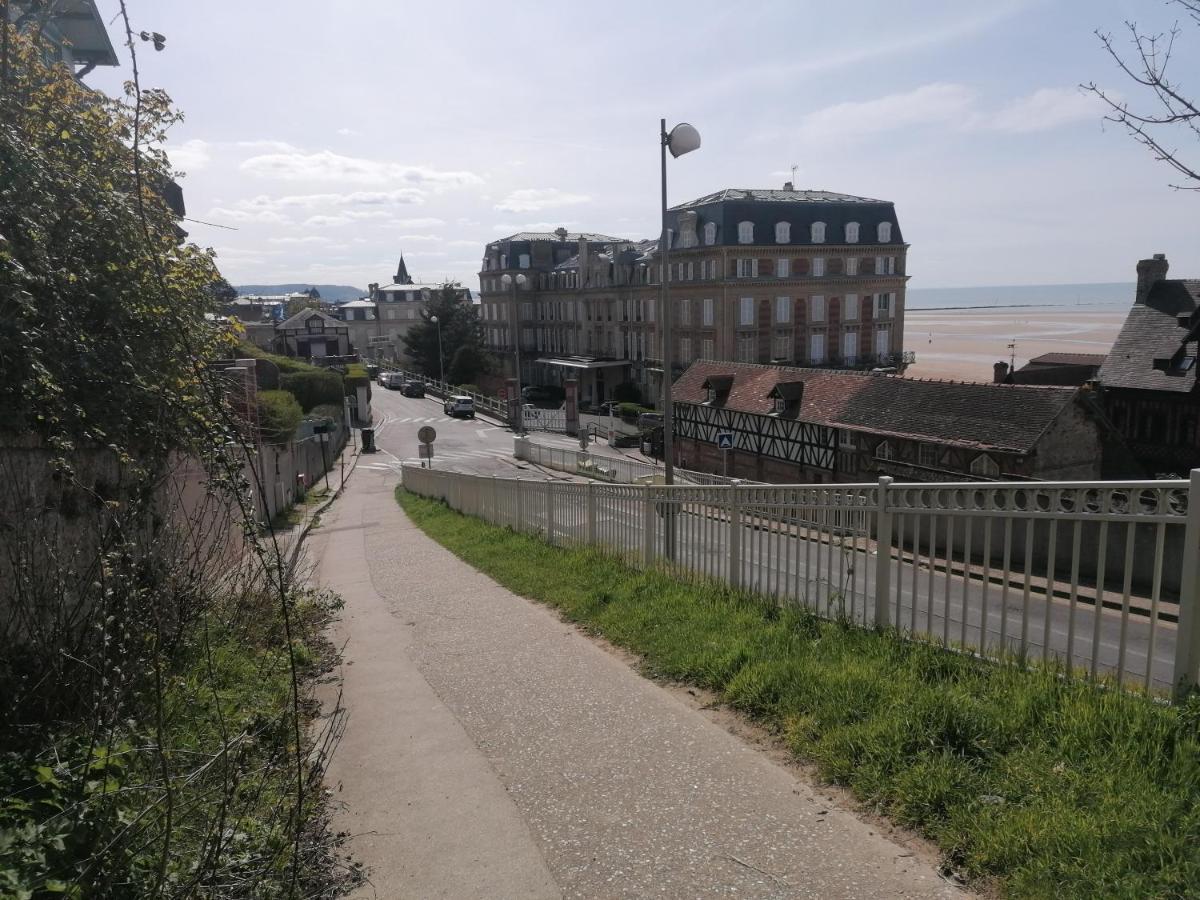 Appartement Trouville-Sur-Mer Vue Mer Imprenable Exterior foto